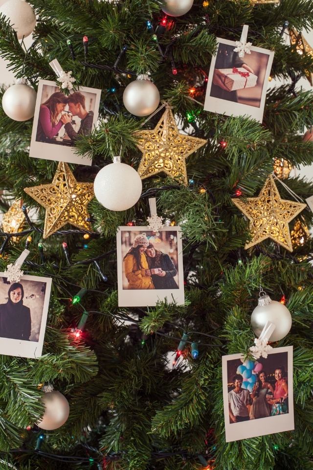 Family Christmas tree decor ideas with family photos